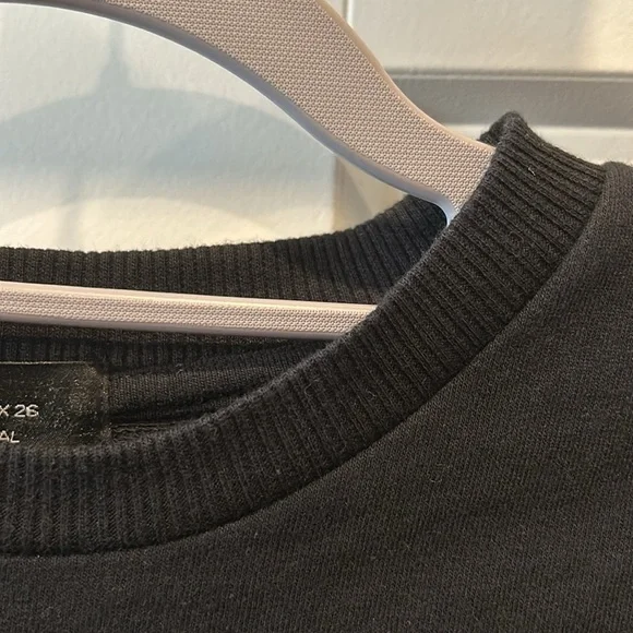 Berska Cotton Pullover with Wrist Ties - Picture 5 of 10